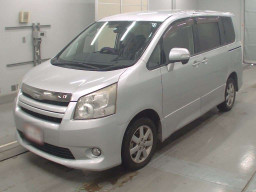 2008 Toyota Noah