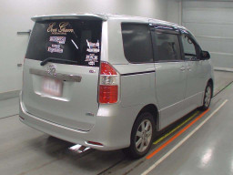 2008 Toyota Noah