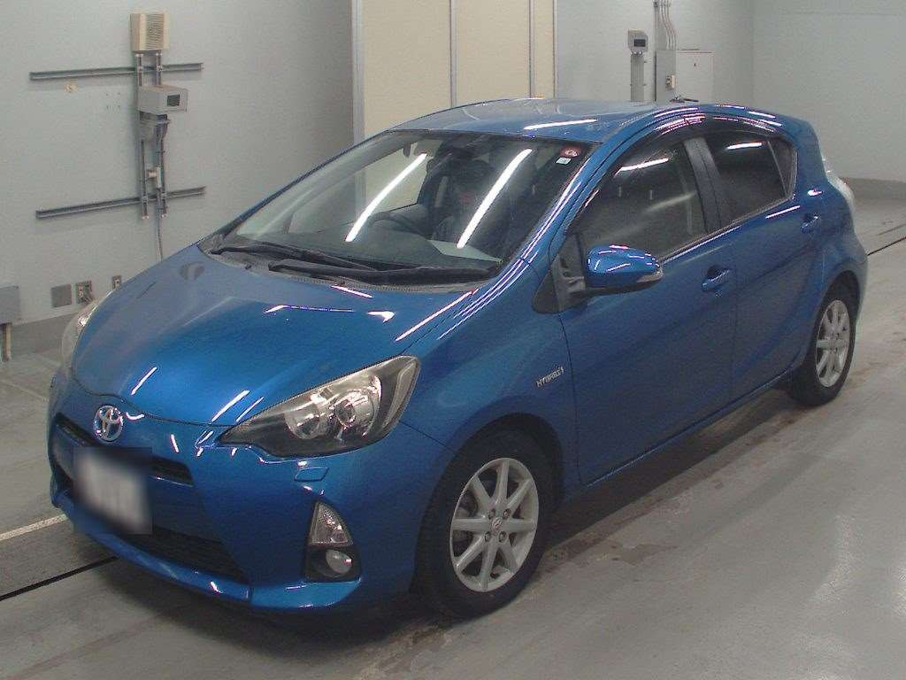 2012 Toyota Aqua NHP10[0]