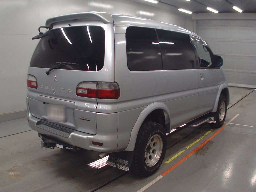 2006 Mitsubishi Delica Spacegear PD6W[1]