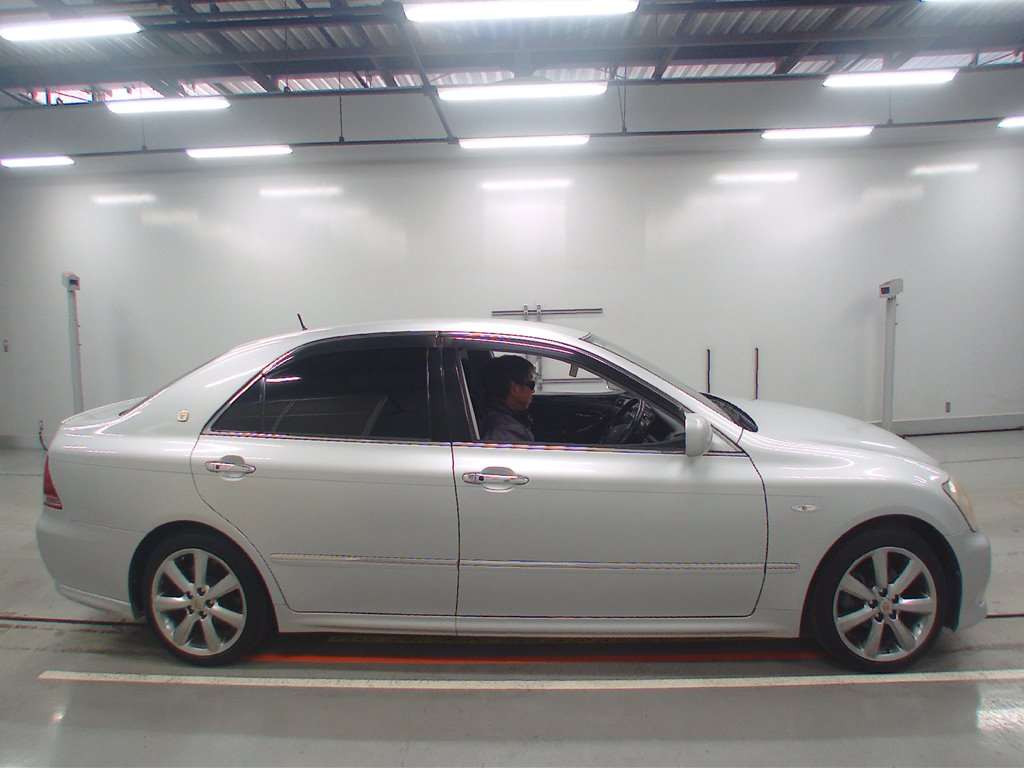 2006 Toyota Crown GRS180[2]