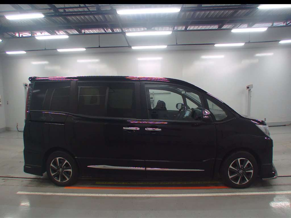 2020 Toyota Noah ZRR80W[2]