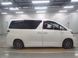 2013 Toyota Vellfire