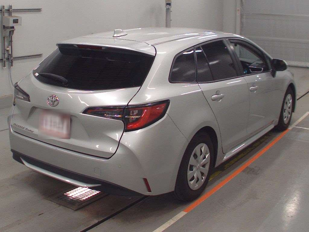 2020 Toyota Corolla Touring Wagon ZRE212W[1]