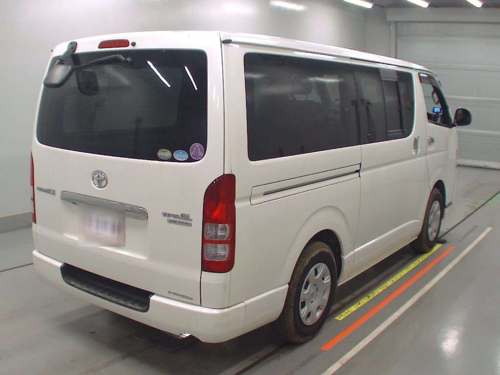 2013 Toyota Regiusace Van KDH201V[1]