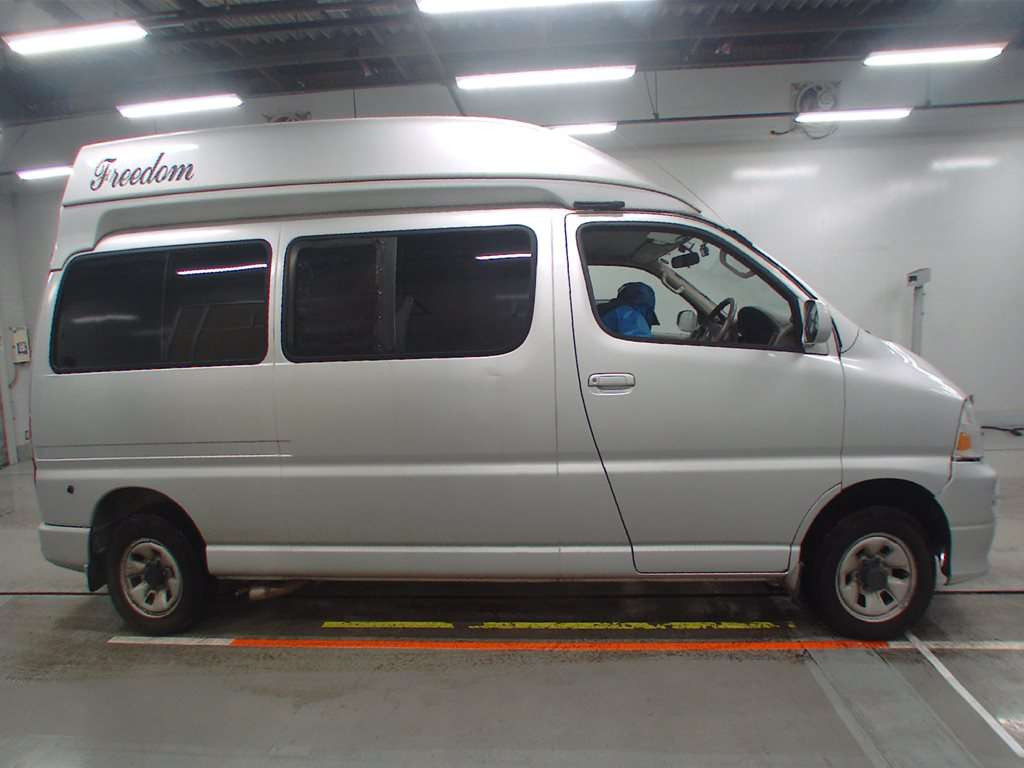 2002 Toyota Grand Hiace VCH28K[2]