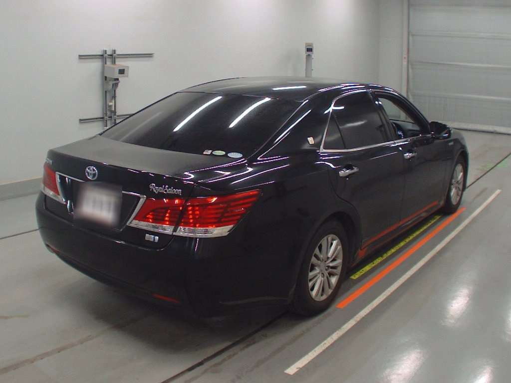 2013 Toyota Crown Hybrid AWS210[1]