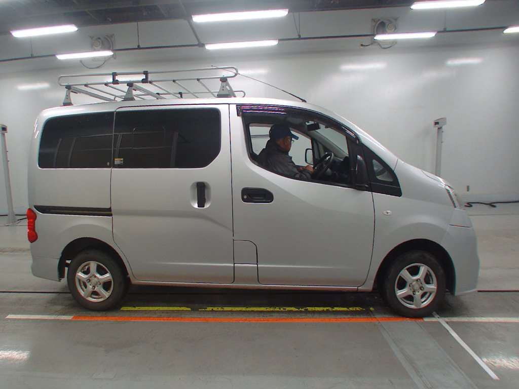 2017 Nissan NV200 Vanette VM20[2]