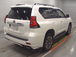 2022 Toyota Land Cruiser Prado