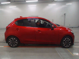 2017 Mazda Demio