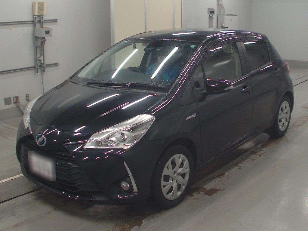 2017 Toyota Vitz NHP130[0]