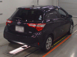 2017 Toyota Vitz