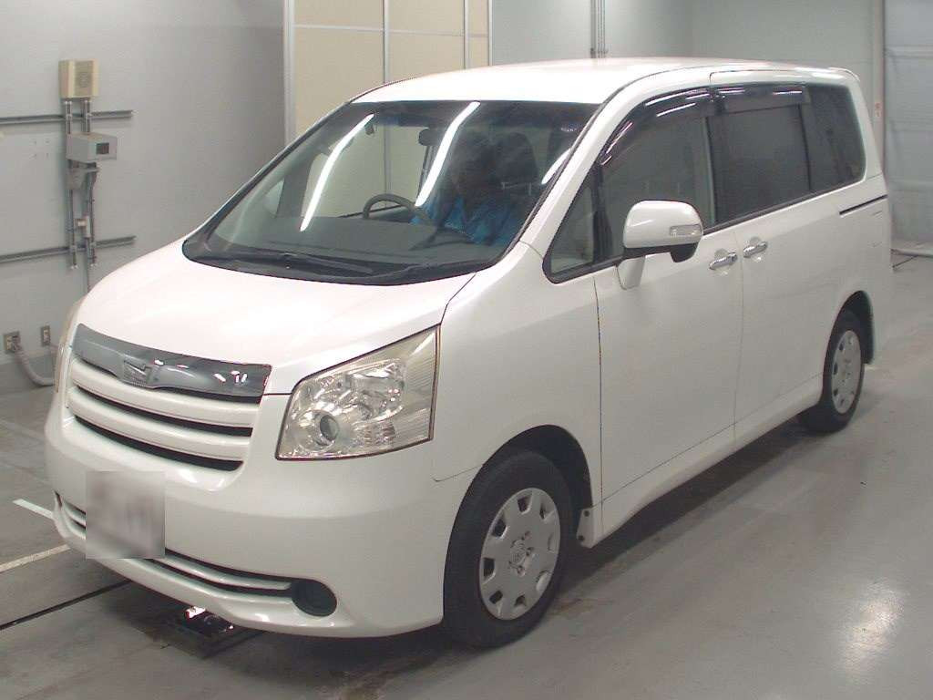 2009 Toyota Noah ZRR70G[0]