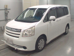 2009 Toyota Noah