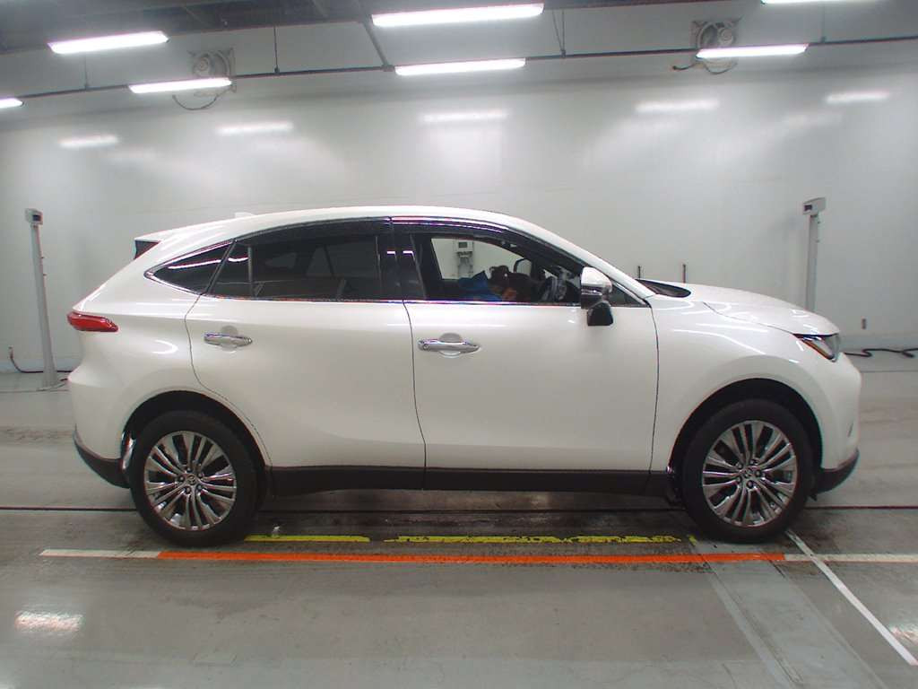 2021 Toyota Harrier MXUA80[2]