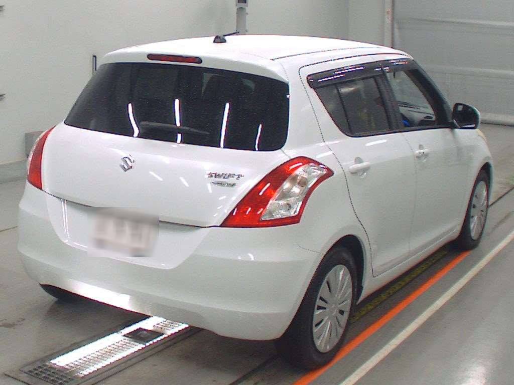 2014 Suzuki Swift ZC72S[1]