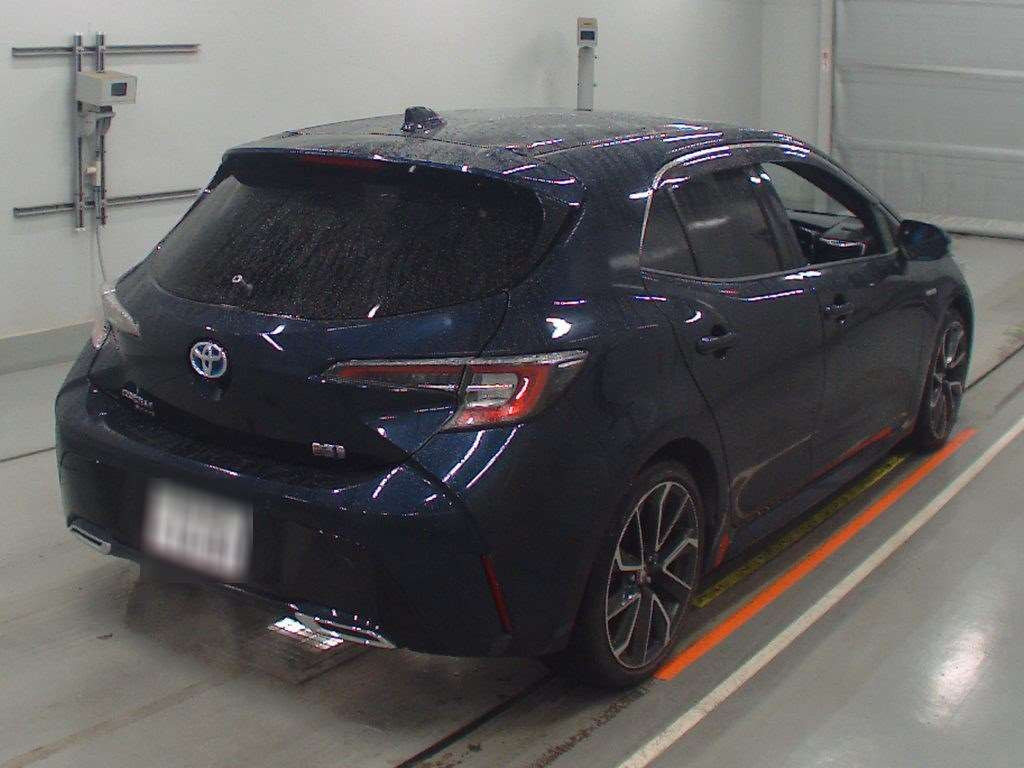 2018 Toyota Corolla Sports ZWE211H[1]