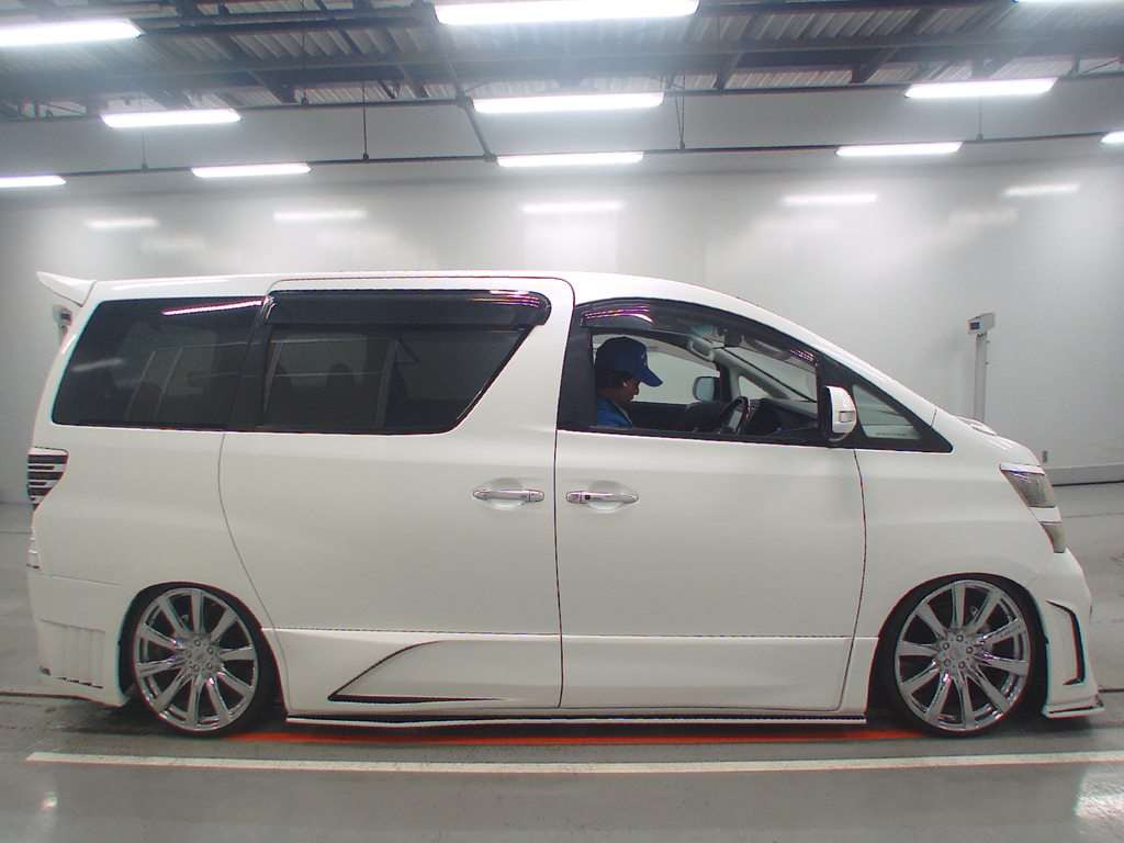 2009 Toyota Vellfire ANH20W[2]