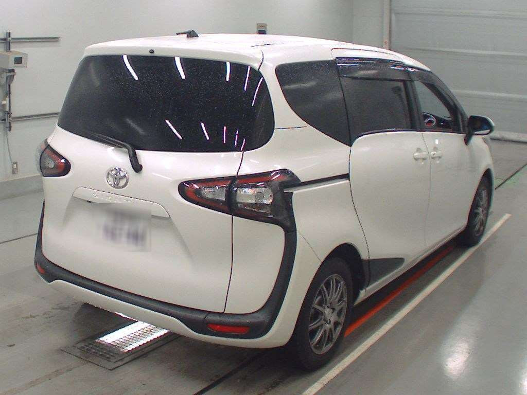 2017 Toyota Sienta NSP170G[1]