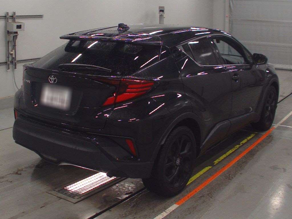 2023 Toyota C-HR NGX10[1]