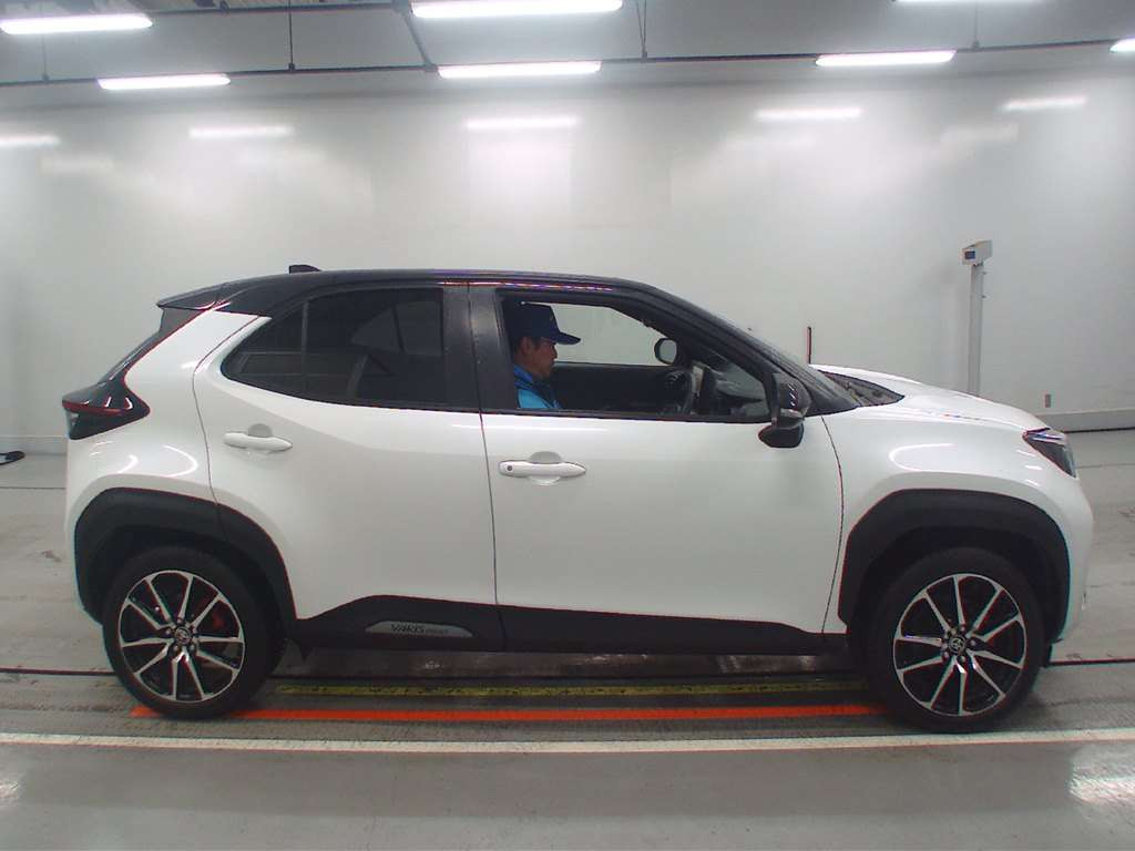 2023 Toyota YARIS CROSS MXPB10[2]