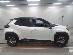 2023 Toyota YARIS CROSS