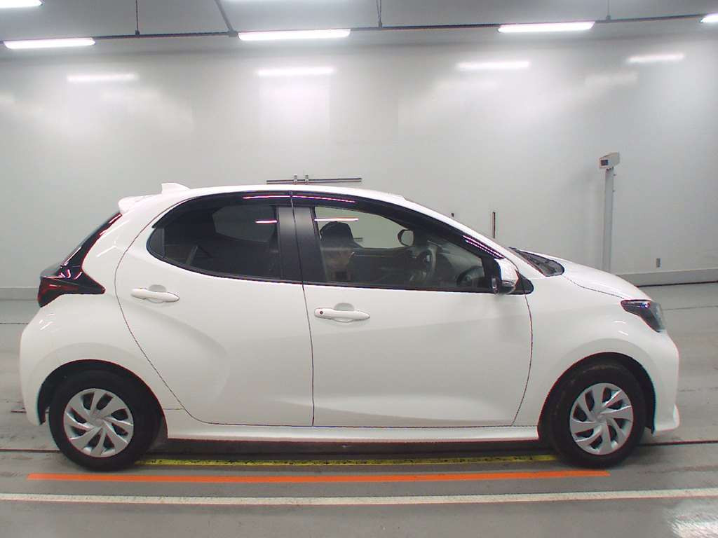 2021 Toyota YARIS MXPH10[2]