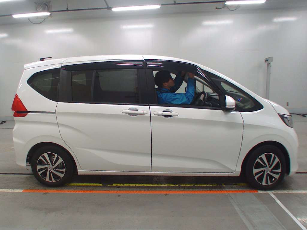 2017 Honda Freed GB5[2]