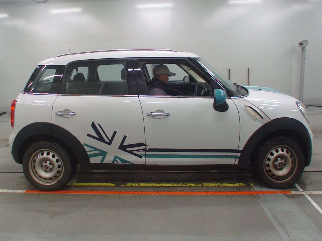 2011 Mini MINI ZA16[2]