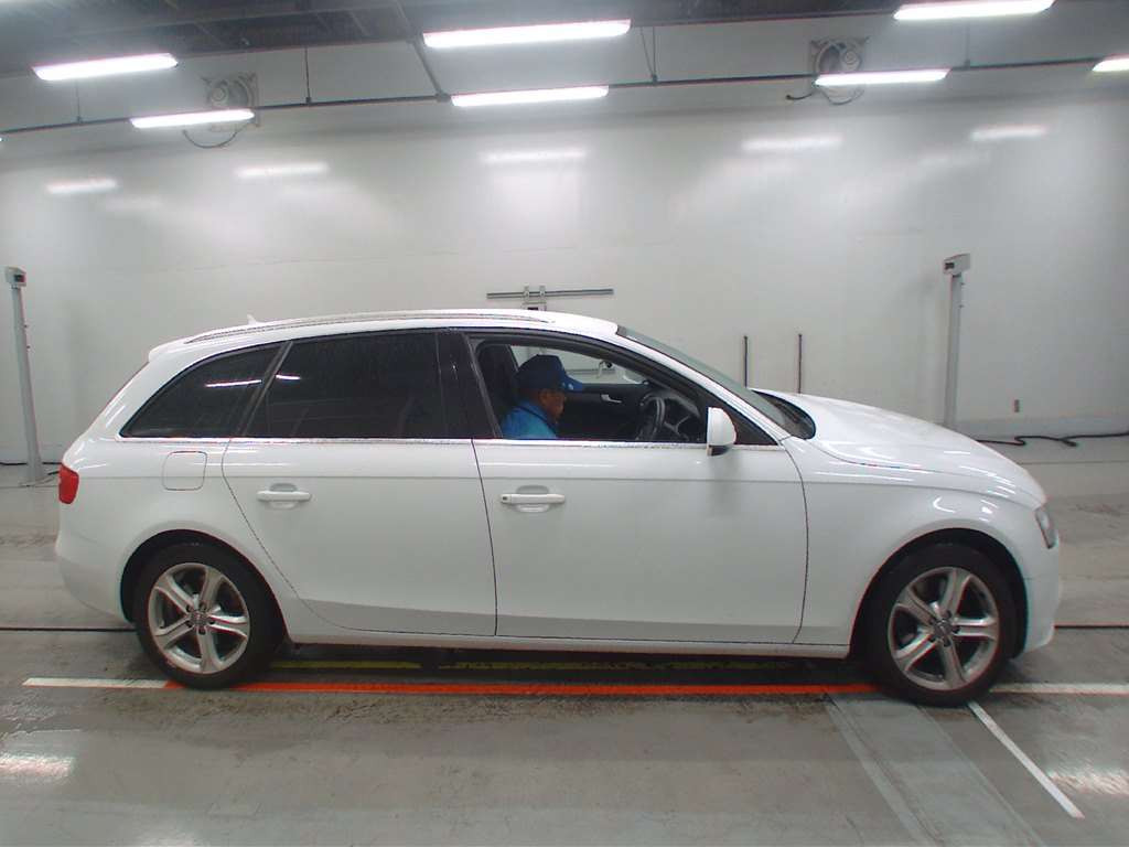 2013 Audi A4 Avant 8KCDN[2]