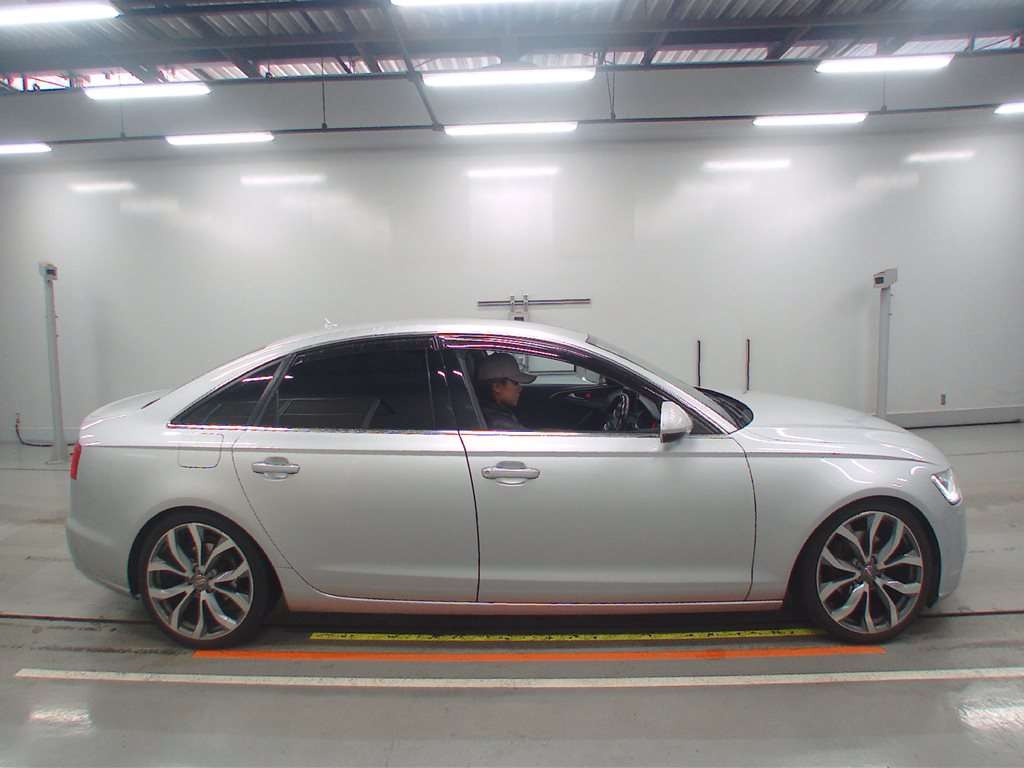 2012 Audi A6 4GCHVS[2]