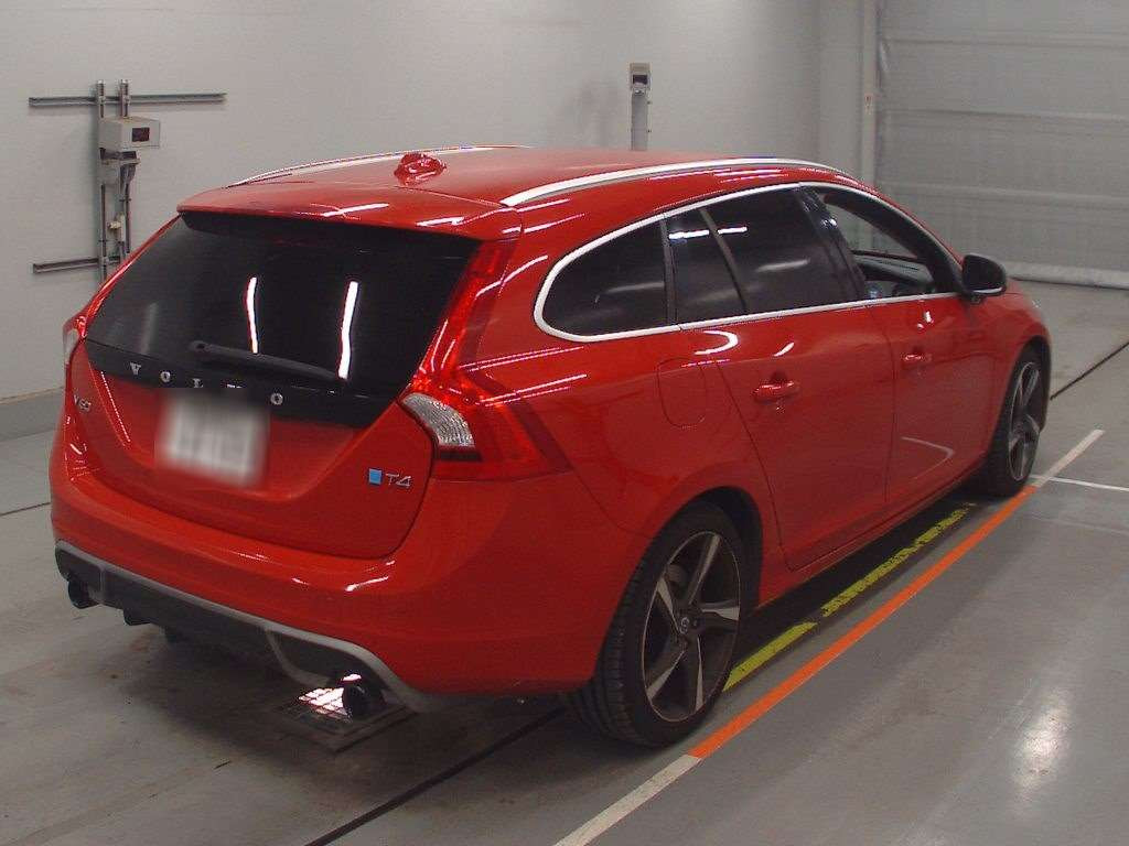 2013 Volvo V60 FB4164T[1]