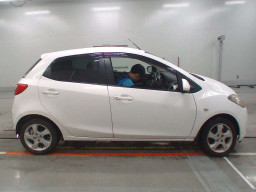 2010 Mazda Demio