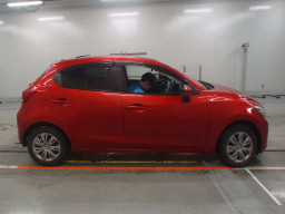 2016 Mazda Demio