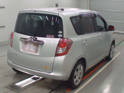 2010 Toyota Ractis