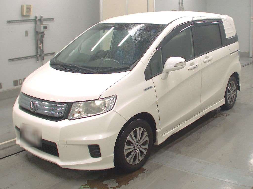 2011 Honda Freed spike hybrid GP3[0]