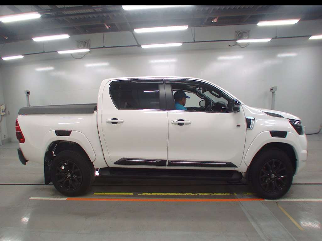 2023 Toyota Hilux GUN125[2]