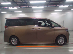 2023 Toyota Alphard Hybrid