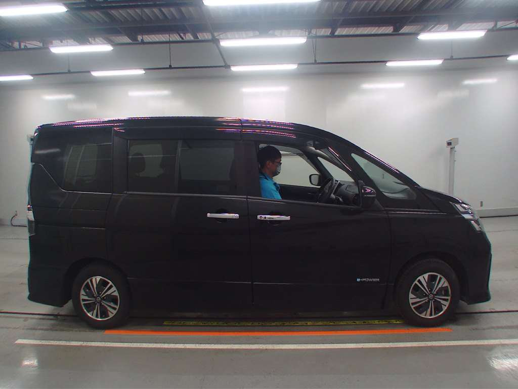 2019 Nissan Serena HFC27[2]