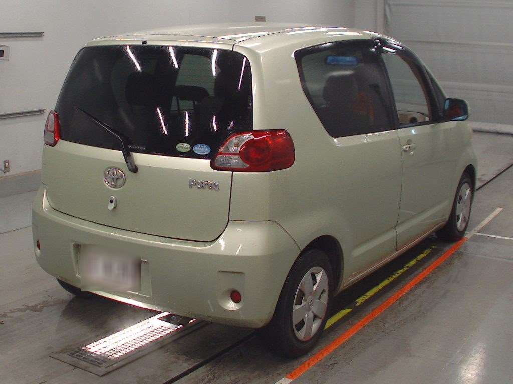 2008 Toyota Porte NNP10[1]