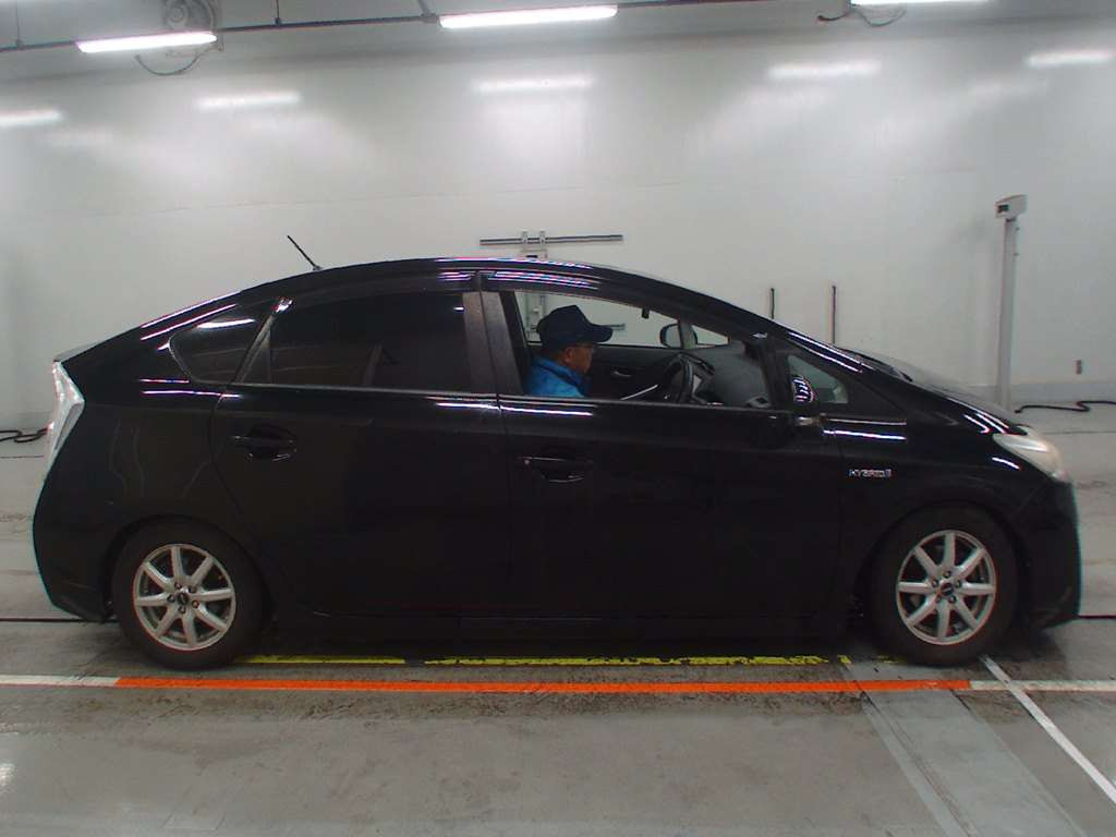 2009 Toyota Prius ZVW30[2]