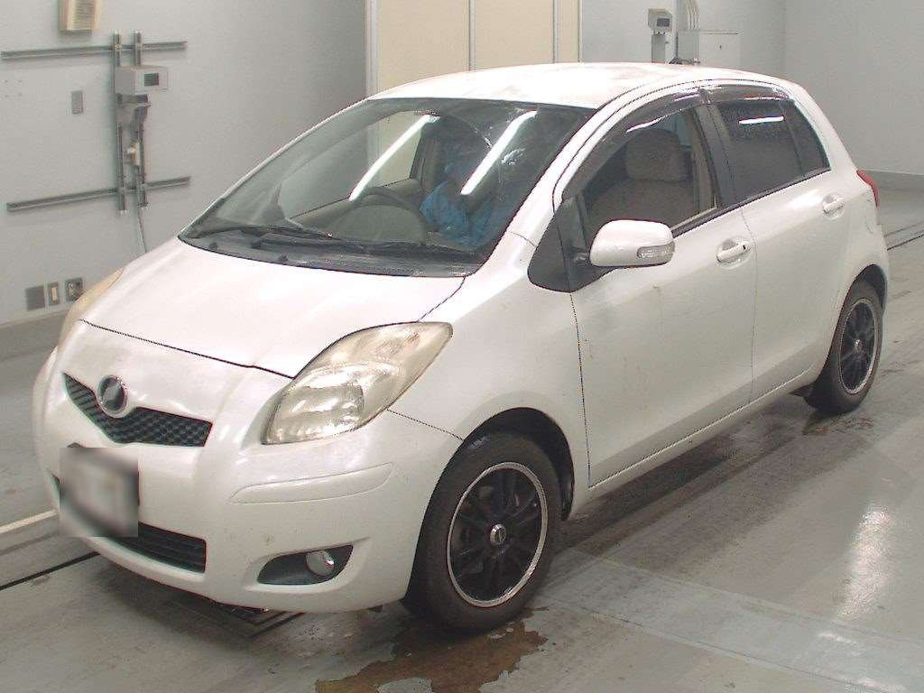 2008 Toyota Vitz SCP90[0]