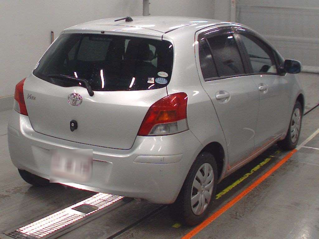 2010 Toyota Vitz KSP90[1]