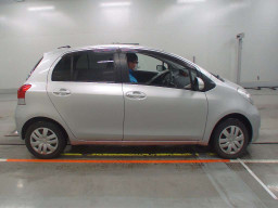 2010 Toyota Vitz