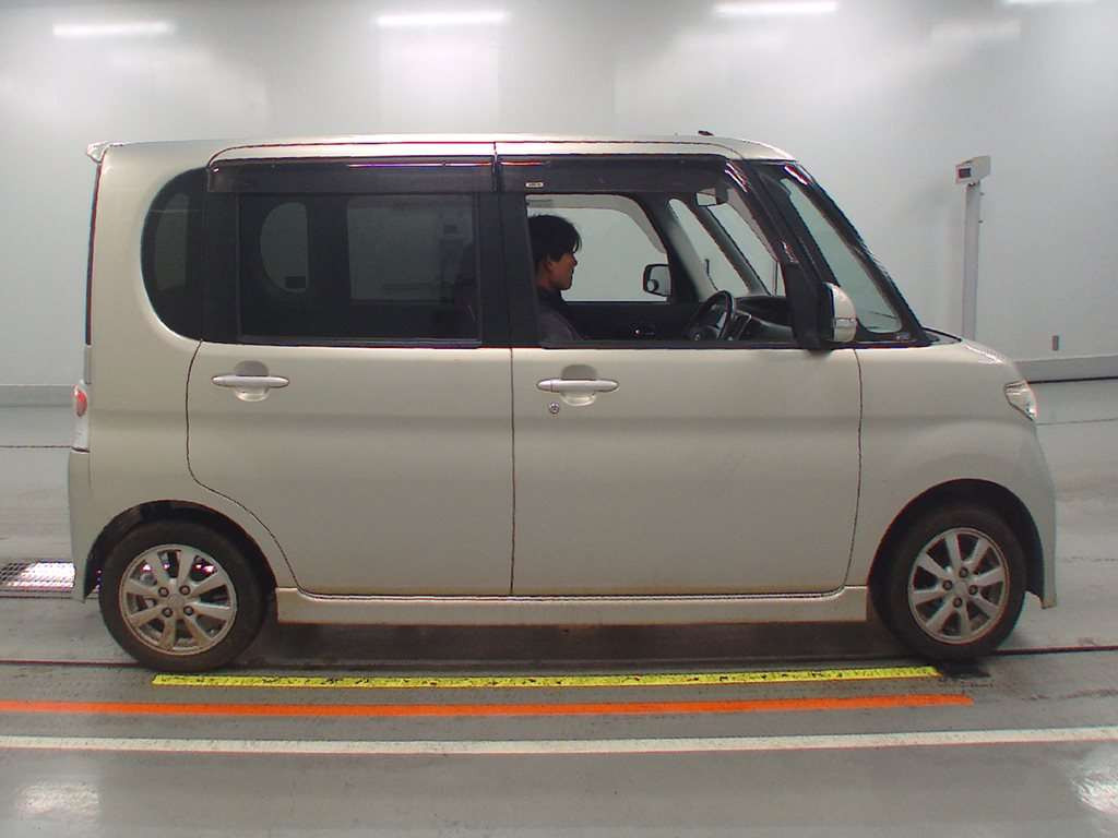 2008 Daihatsu Tanto L375S[2]