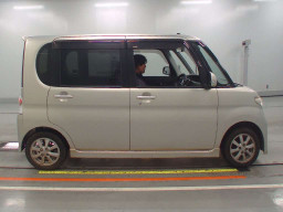 2008 Daihatsu Tanto