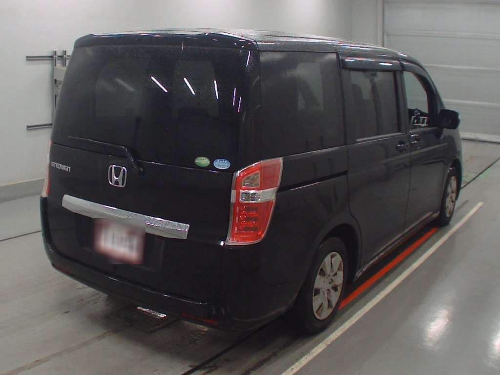 2013 Honda Step WGN RK1[1]