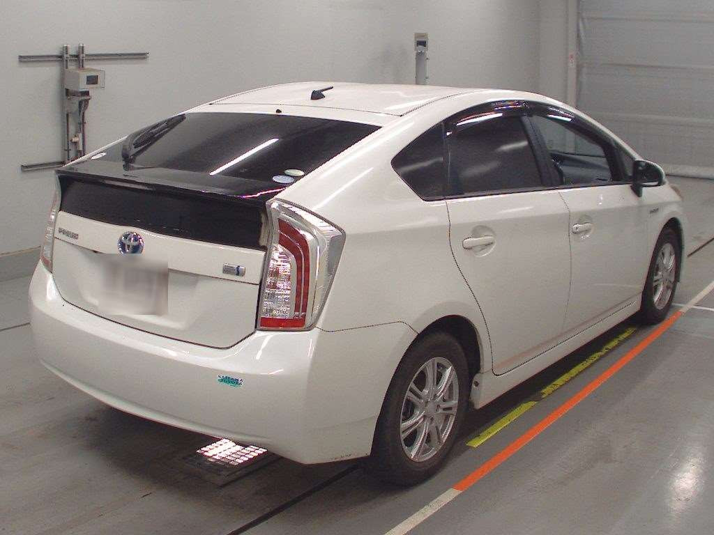 2014 Toyota Prius ZVW30[1]