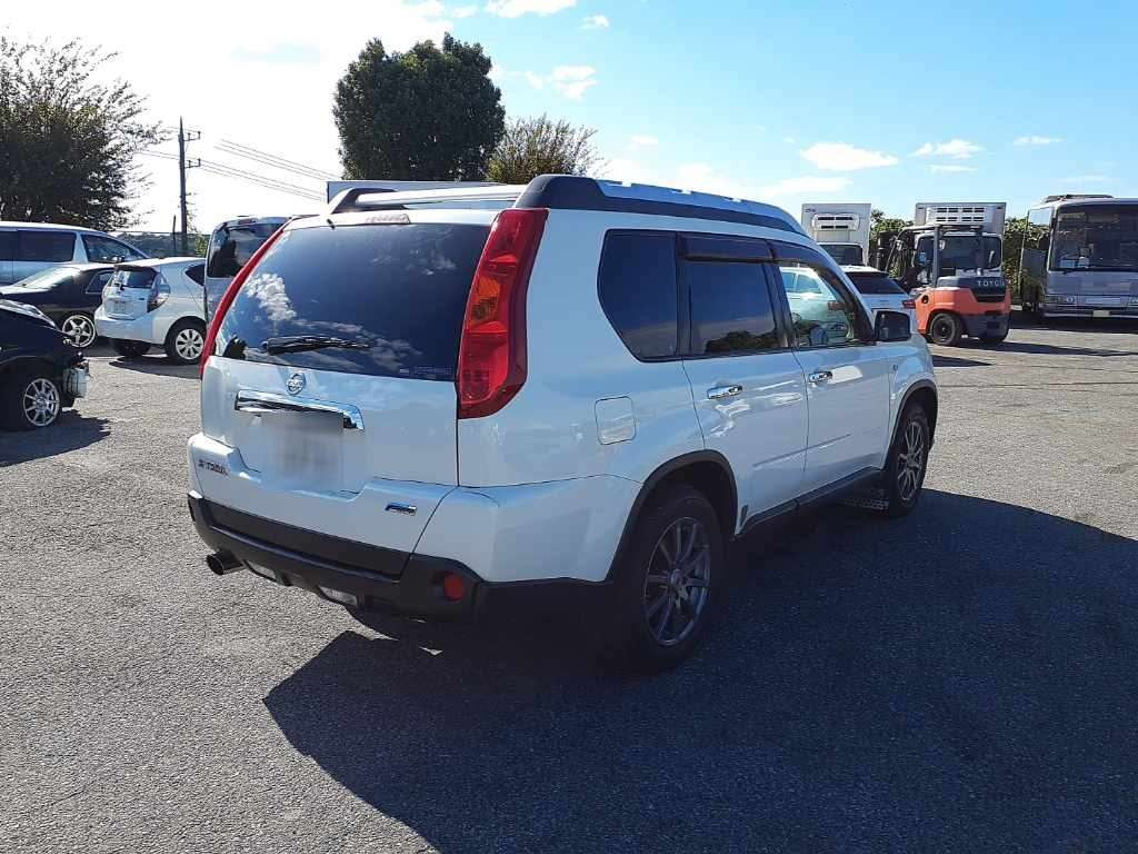 2010 Nissan X-Trail DNT31[1]