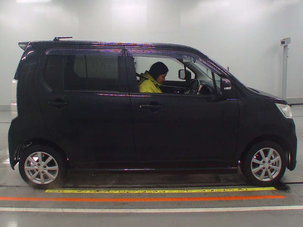 2013 Suzuki WAGON R STINGRAY MH34S[2]